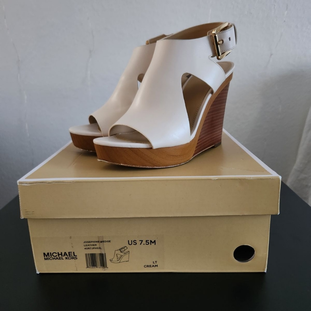 Michael Kors Josephine Wedges Size 7.5